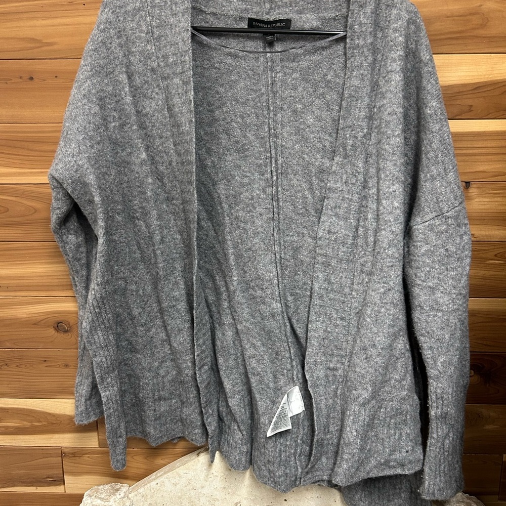 Banana Republic Split Side Soft Gray Women's Wool Cardigan